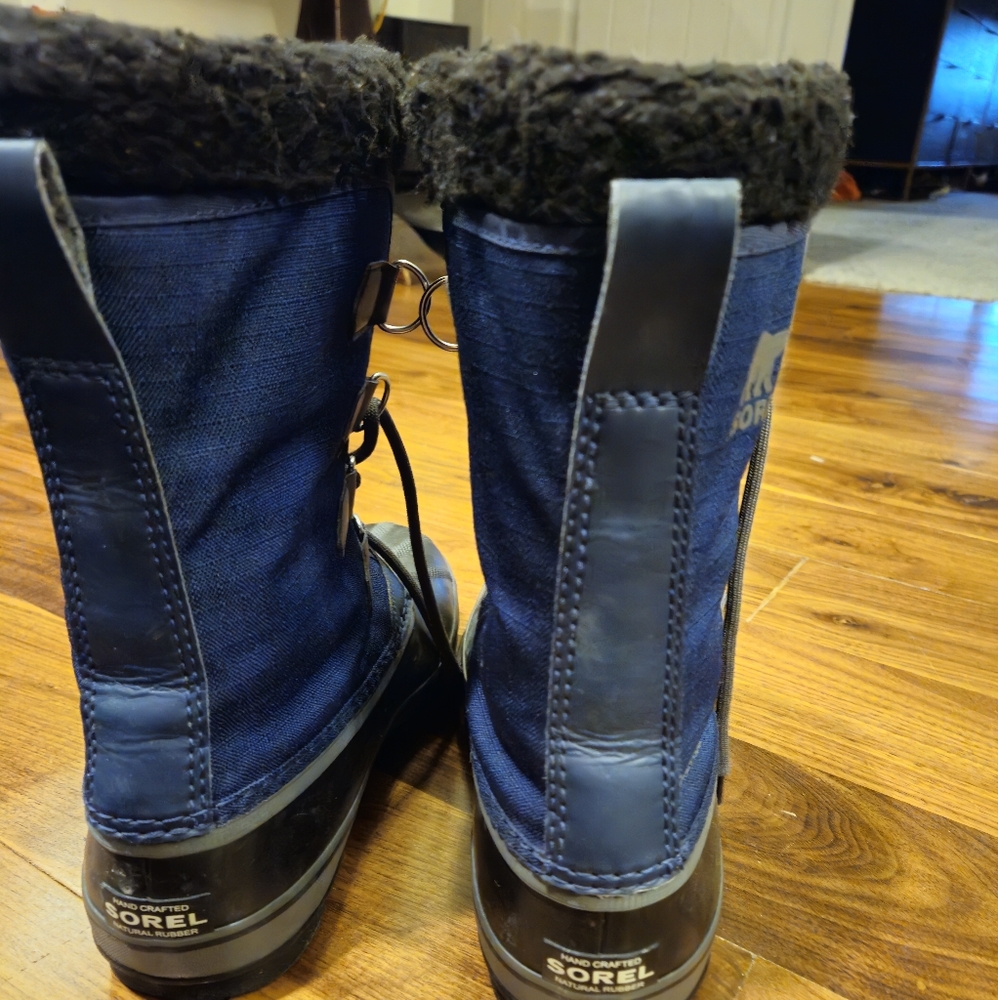 Sorely navy waterproof boots